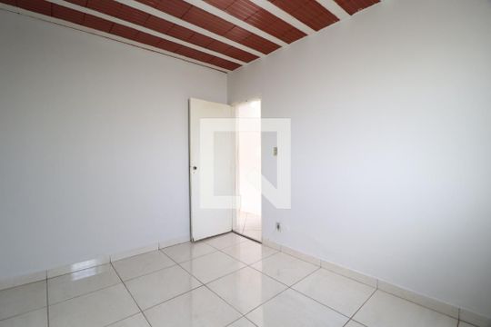 Quarto 1 de casa para alugar com 3 quartos, 150m² em Presidente Roosevelt, Uberlândia