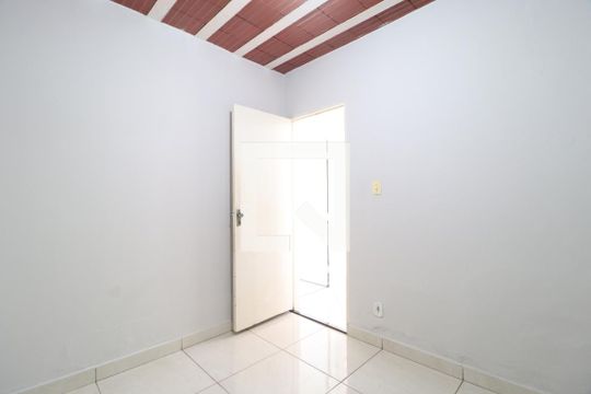 Quarto 2 de casa para alugar com 3 quartos, 150m² em Presidente Roosevelt, Uberlândia