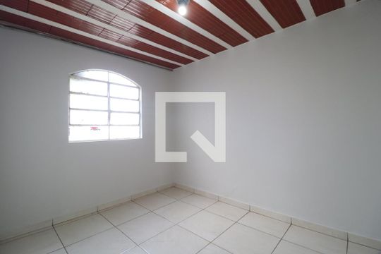 Quarto 1 de casa para alugar com 3 quartos, 150m² em Presidente Roosevelt, Uberlândia