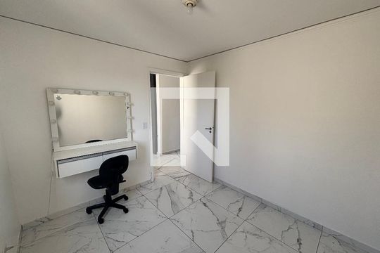 Quarto 1 de apartamento para alugar com 2 quartos, 52m² em Cidade Líder, São Paulo