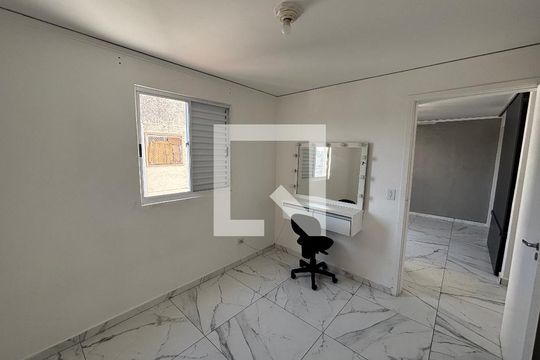 Quarto 1 de apartamento para alugar com 2 quartos, 52m² em Cidade Líder, São Paulo