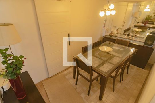 Casa à venda com 3 quartos, 144m² em Parque Jabaquara, São Paulo