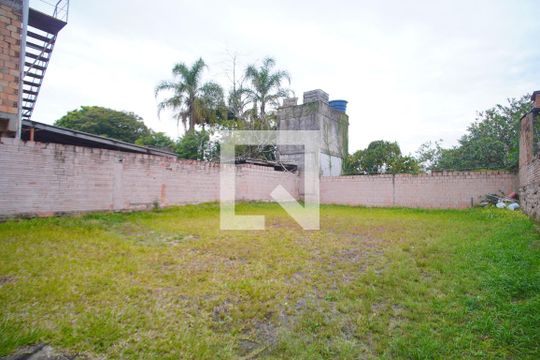 Área externa de kitnet/studio para alugar com 1 quarto, 35m² em Nova Sapucaia, Sapucaia do Sul