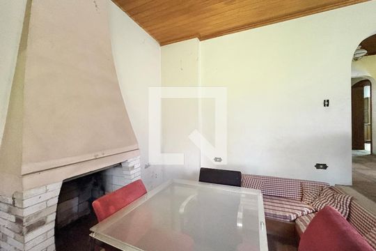 Sala - Lareira  de casa para alugar com 5 quartos, 491m² em Vila Comercial, São Paulo