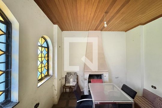 Sala - Lareira  de casa para alugar com 5 quartos, 491m² em Vila Comercial, São Paulo