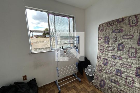 Quarto 1 de apartamento para alugar com 2 quartos, 62m² em Cavalcanti, Rio de Janeiro