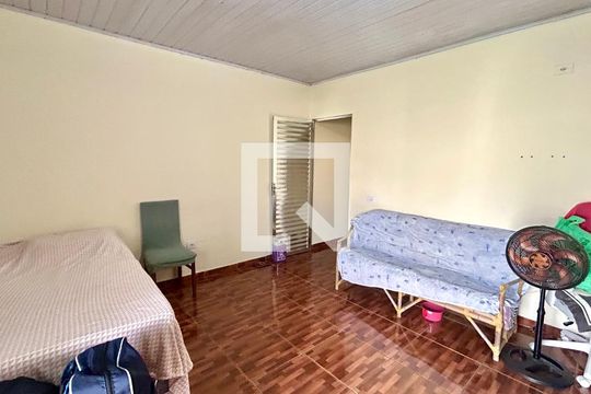 Quarto 2 de casa para alugar com 2 quartos, 90m² em Jardim Nova Cidade, Guarulhos
