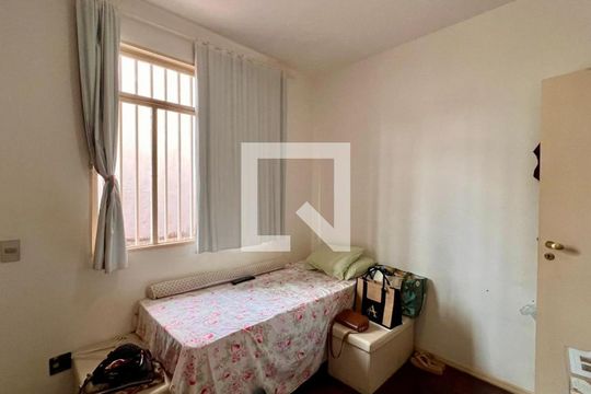 Casa à venda com 3 quartos, 300m² em Nova Granada, Belo Horizonte