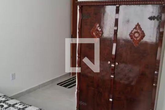 Quarto de casa para alugar com 2 quartos, 52m² em Parque Balneario Sao Francisco, Cabo Frio