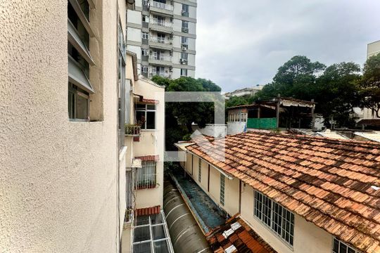 Apartamento para alugar com 2 quartos, 85m² em Humaitá, Rio de Janeiro