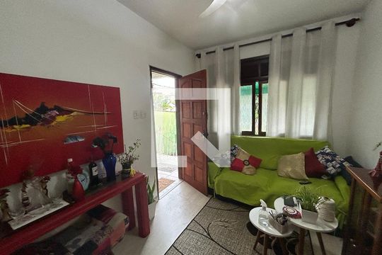 Sala de casa à venda com 5 quartos, 8635m² em Vila Valqueire, Rio de Janeiro
