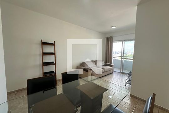 Sala de apartamento para alugar com 3 quartos, 65m² em Tamboré, Barueri