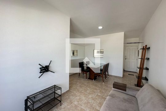 Sala de apartamento para alugar com 3 quartos, 65m² em Tamboré, Barueri