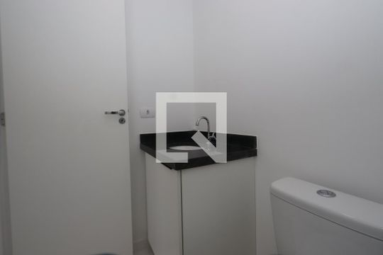 Banheiro de apartamento para alugar com 1 quarto, 30m² em Jardim Angela (zona Leste), São Paulo