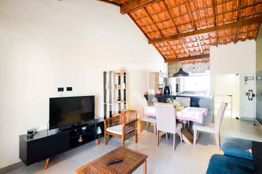 Sala de casa à venda com 3 quartos, 200m² em Vila Rio de Janeiro, Guarulhos