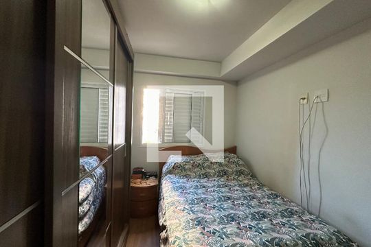 Quarto de apartamento para alugar com 2 quartos, 70m² em Bethaville I, Barueri