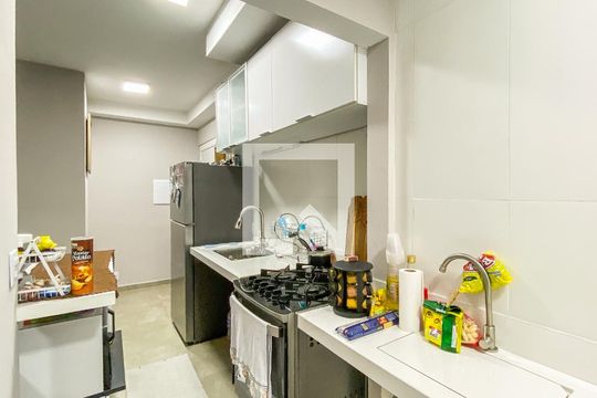 Cozinha  de apartamento à venda com 2 quartos, 42m² em Vila Ré, São Paulo