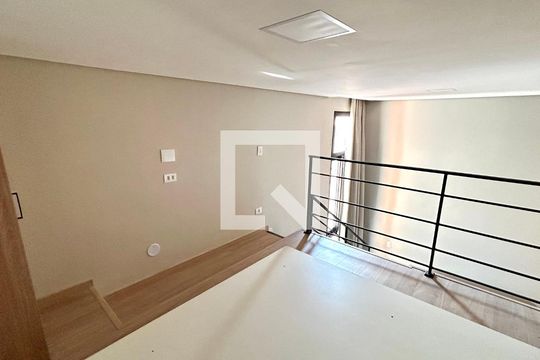 Quarto  de kitnet/studio para alugar com 1 quarto, 34m² em Vila Galvão, Guarulhos