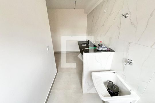 Cozinha e Área de Serviço de apartamento à venda com 2 quartos, 44m² em Vila Paiva, São Paulo