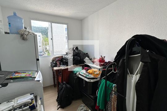 Quarto 1 de apartamento para alugar com 1 quarto, 46m² em Vargem Grande, Rio de Janeiro