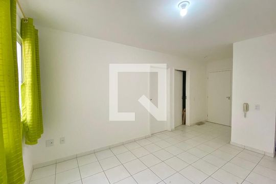 Sala de apartamento para alugar com 2 quartos, 100m² em Vila Alzira, Guarulhos