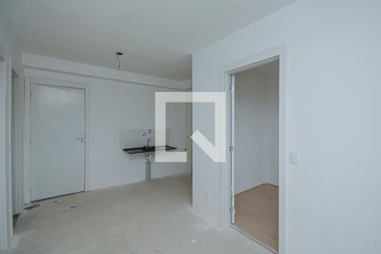 Sala de apartamento à venda com 2 quartos, 35m² em Usina Piratininga, São Paulo