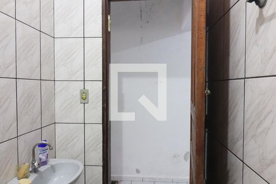 Banheiro Social 1 de casa à venda com 3 quartos, 62m² em Jardim Las Vegas, São Bernardo do Campo