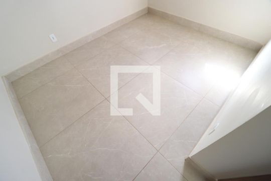 Quarto 1 de apartamento para alugar com 2 quartos, 60m² em Morumbi, Uberlândia