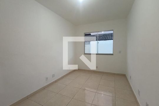 Quarto 1 de casa para alugar com 2 quartos, 90m² em Andrade Araujo, Belford Roxo