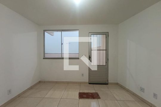 Casa para alugar com 2 quartos, 90m² em Andrade Araujo, Belford Roxo