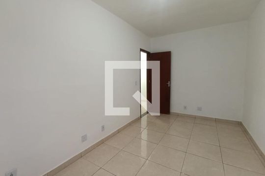 Quarto 1 de casa para alugar com 2 quartos, 90m² em Andrade Araujo, Belford Roxo