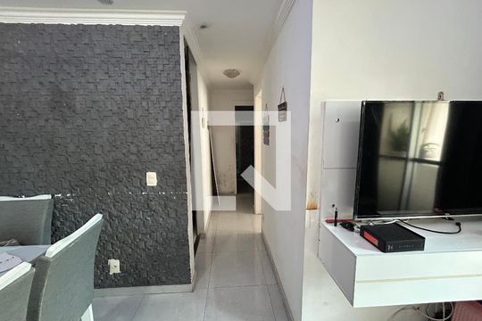 Corredor de apartamento para alugar com 2 quartos, 43m² em Pavuna, Nilópolis