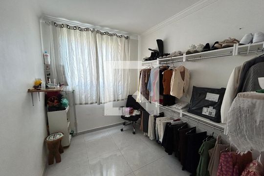 Quarto 1 de apartamento para alugar com 2 quartos, 43m² em Pavuna, Nilópolis