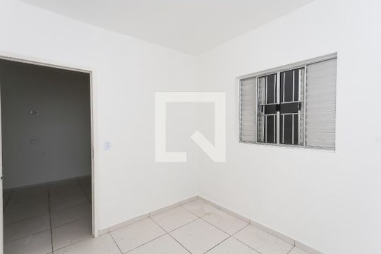 quarto 1 de casa para alugar com 2 quartos, 38m² em Parque Regina, São Paulo