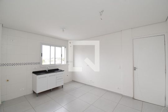 Sala/Cozinha de apartamento para alugar com 1 quarto, 38m² em Cajuru, Curitiba