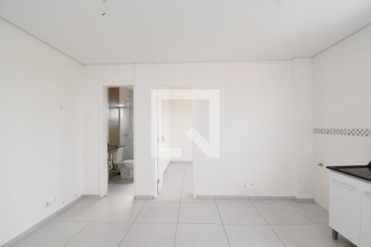 Sala/Cozinha de apartamento para alugar com 1 quarto, 38m² em Cajuru, Curitiba