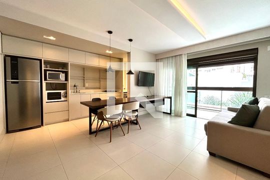 Apartamento para alugar com 1 quarto, 56m² em Centro, Florianópolis