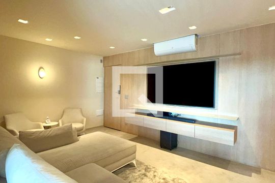 Sala de apartamento à venda com 3 quartos, 100m² em Pinheiros, São Paulo