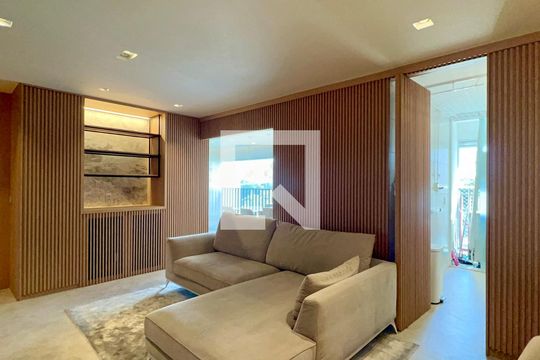 Sala de apartamento à venda com 3 quartos, 100m² em Pinheiros, São Paulo