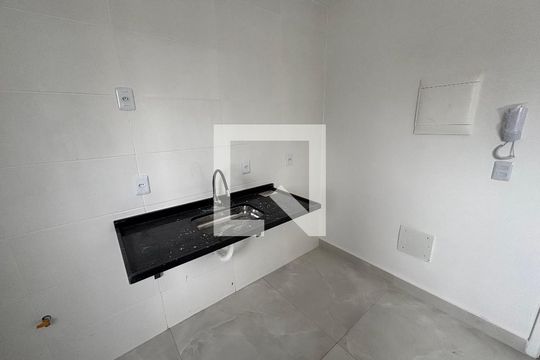 Sala/cozinha de apartamento à venda com 1 quarto, 30m² em Cidade Antônio Estêvão de Carvalho, São Paulo