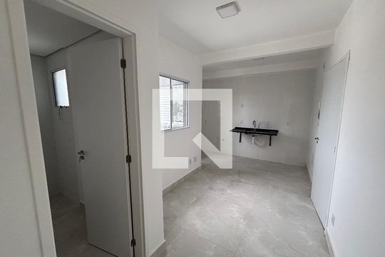 Sala/cozinha de apartamento à venda com 1 quarto, 30m² em Cidade Antônio Estêvão de Carvalho, São Paulo