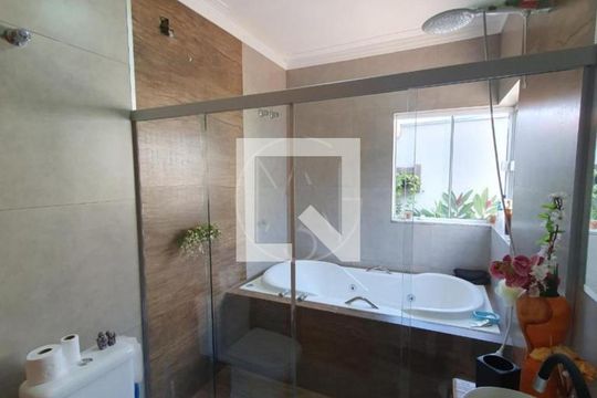 Casa à venda com 4 quartos, 133m² em Jardim Nova Europa, Campinas