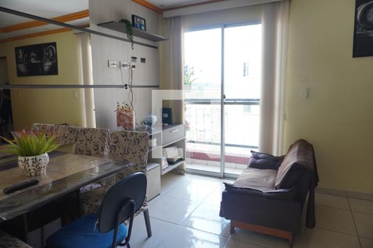 Apartamento à venda com 2 quartos, 49m² em Vila Carmosina, São Paulo