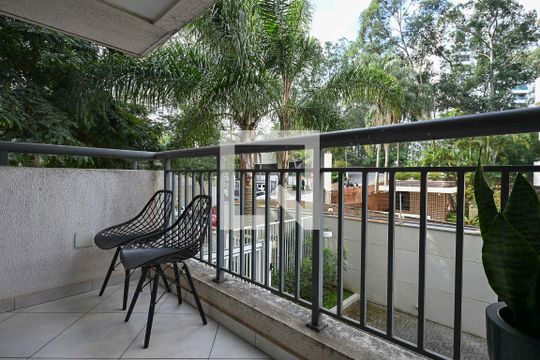Varanda de kitnet/studio para alugar com 1 quarto, 38m² em Vila Andrade, São Paulo