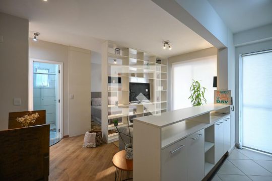 Sala de kitnet/studio para alugar com 1 quarto, 38m² em Vila Andrade, São Paulo
