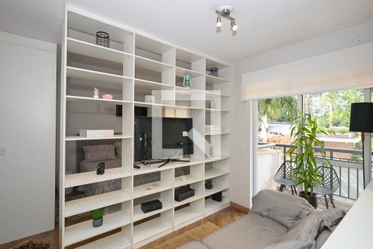 Sala de kitnet/studio para alugar com 1 quarto, 38m² em Vila Andrade, São Paulo