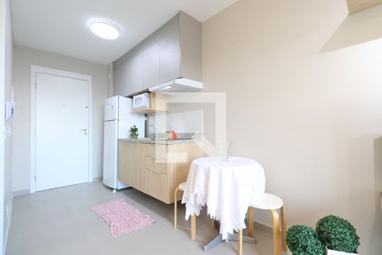 Cozinha  de apartamento à venda com 1 quarto, 24m² em Vila Leopoldina, São Paulo