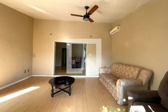 Casa à venda com 3 quartos, 180m² em Fião, São Leopoldo