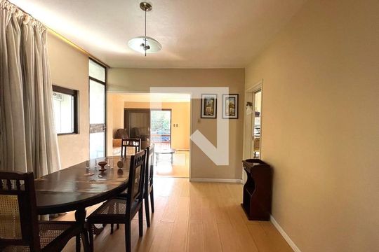 Casa à venda com 3 quartos, 180m² em Fião, São Leopoldo