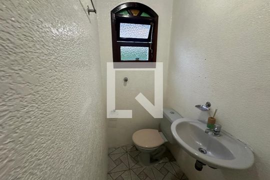 Lavabo de casa para alugar com 5 quartos, 400m² em Jardim Paraiso, Barueri